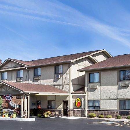 Super 8 By Wyndham Ottawa Starved Rock Hotel Exterior foto