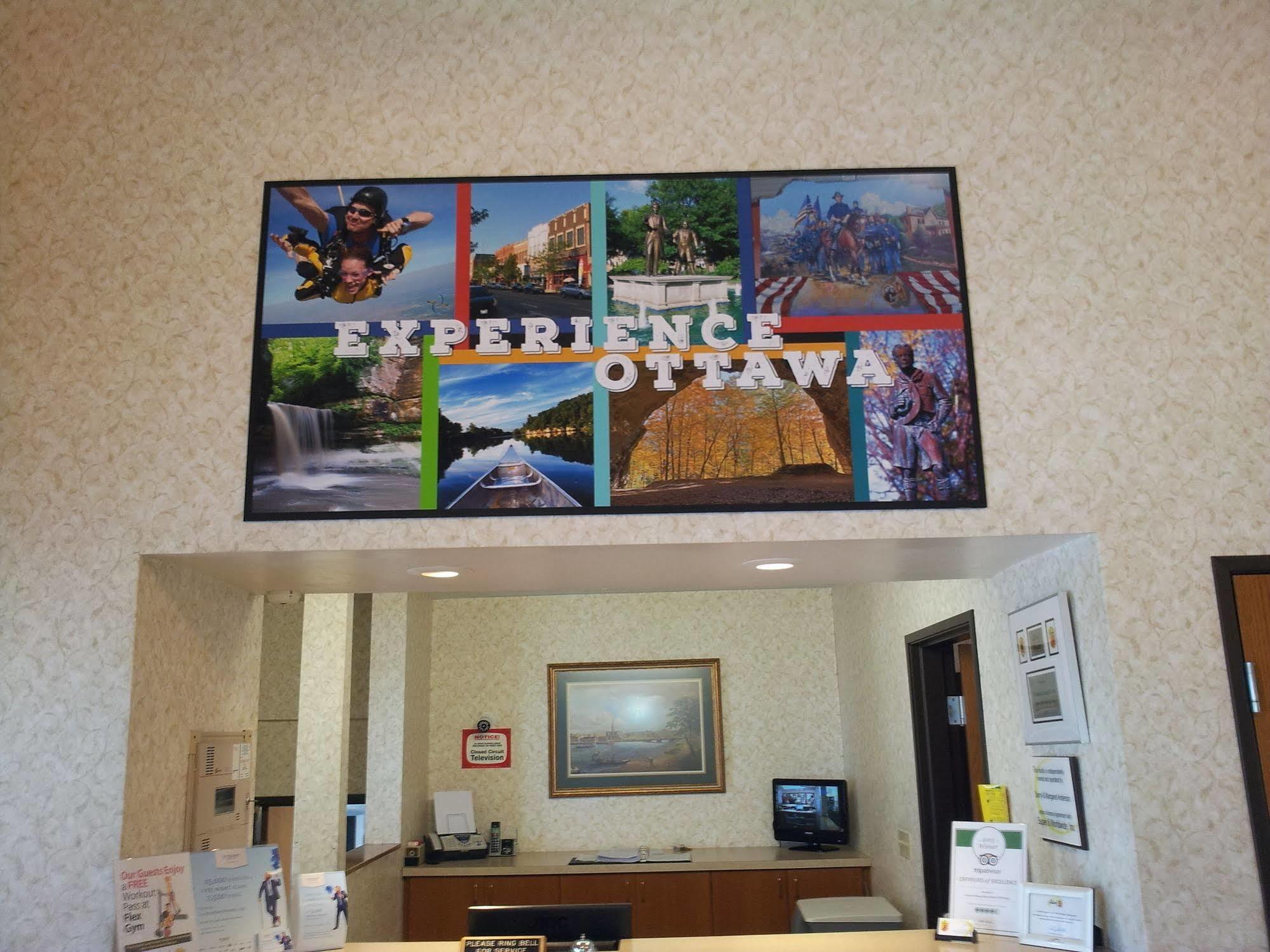 Super 8 By Wyndham Ottawa Starved Rock Hotel Exterior foto